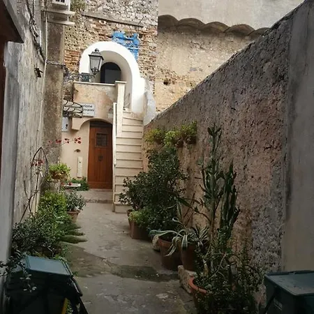 Torrione San Giovanni Ii Terracina